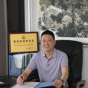 常务副会长--刘群国