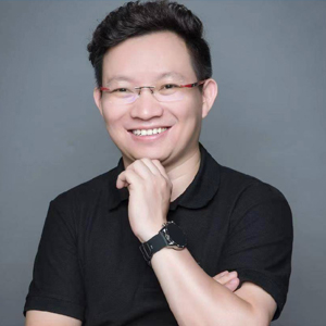 常务副会长--简蔚文